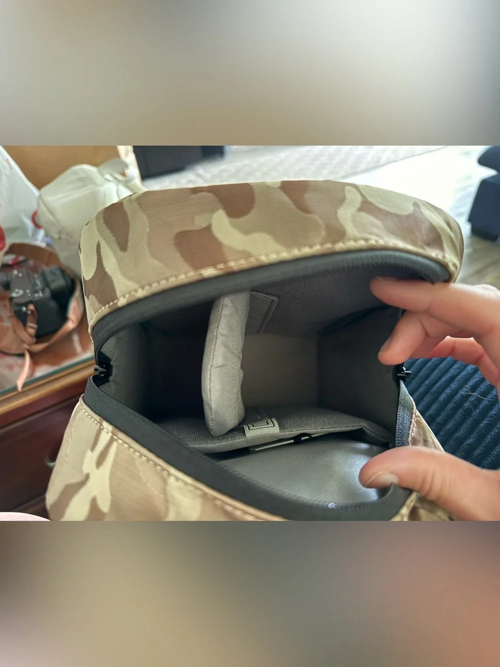 Camera Bag - Picture 5 of 9